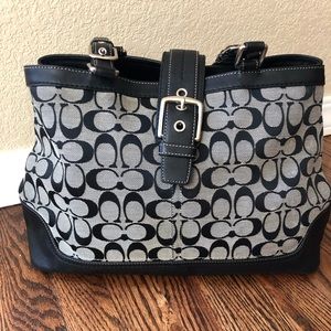COACH F12643 Black Signature Shoulder Bag